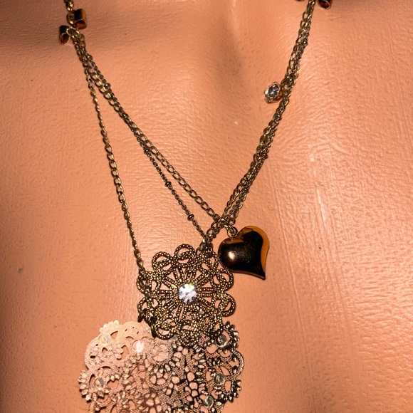 Betsey Johnson love me charm crystal heart vintage retro Barbie necklace N48